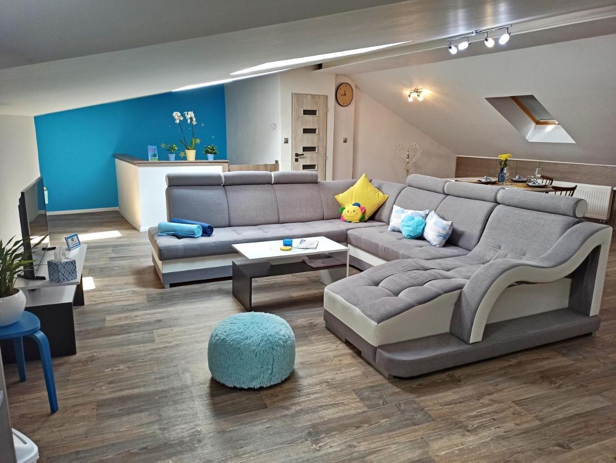 Shiny Star Apartman Spišská Nová Ves エクステリア 写真