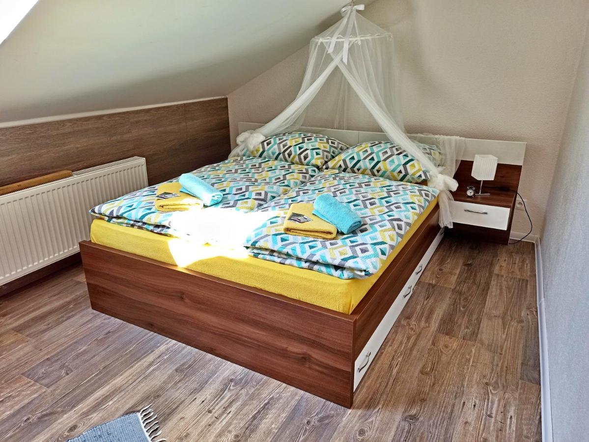 Shiny Star Apartman Spišská Nová Ves エクステリア 写真